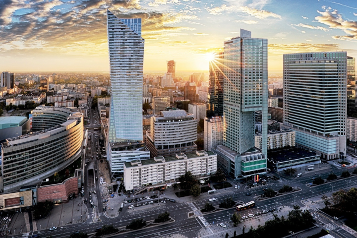 /uploads/posts/97a859db8f7b55353da1b1621bd0e13f27fb9365/images/Warszawa_mat. Walter Herz.png